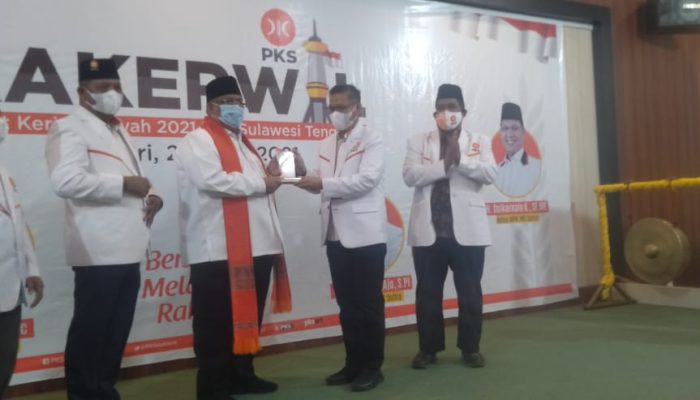 Gubernur Sultra Paparkan Strategi Garbarata Saat Membuka Rakerwil PKS