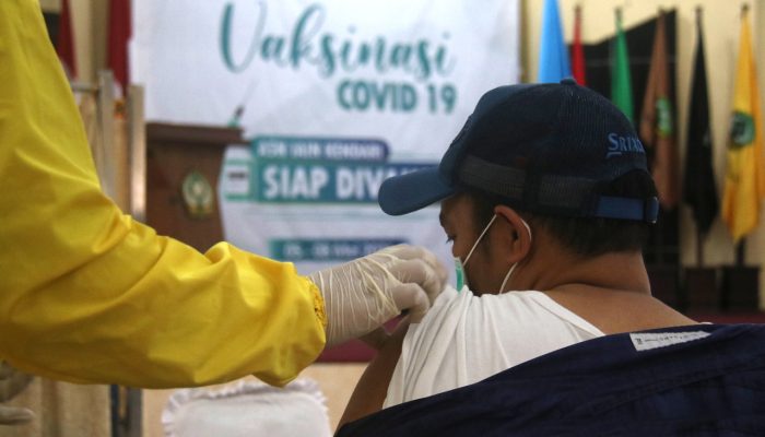 Masih Terpapar Covid-19 Setelah Divaksin, Begini Penjelasannya