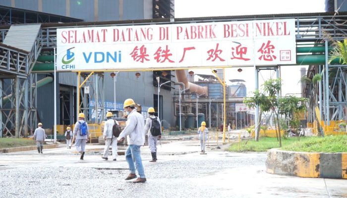 VDNI Santuni Karyawan Korban Penikaman di Areal Smelter