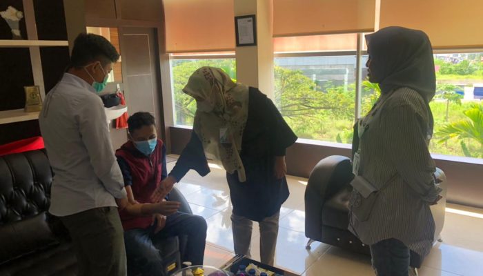 Pekerja Cacat Anatomis Peroleh Bantuan Tangan Palsu dari BPJamsostek Sultra