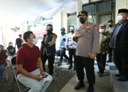 Di Bandung, Kapolri Minta Semua Elemen Masyarakat Berkolaborasi Percepat Vaksinasi