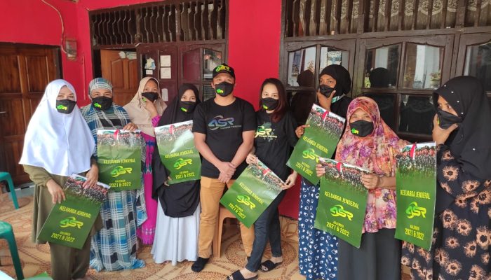 Relawan ASR Kendari Beri Pendampingan Ibu-ibu Pelaku UMKM