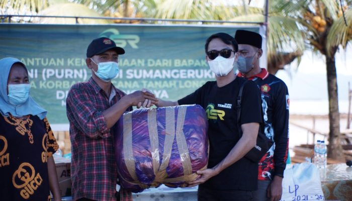 Peduli Korban Longsor Tapunggaya Konut, ASR Kirim Bantuan Satu Truk