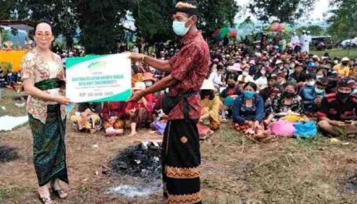 ASR bantu Rp50 Juta Giat Ngaben Massal Warga Bali di Konawe