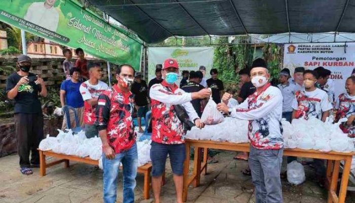 Pererat Silaturahmi, ASR dan Gerindra Buton Bagibagikan Daging Kurban