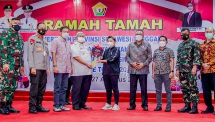 Apriyani Rahayu Dapat Hadiah Mobil Mewah dari Pemprov Sultra