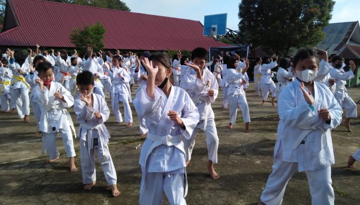 Mantapkan Tehnik, Ratusan Kenshi Perkemi di Kendari Ikut Gashuku