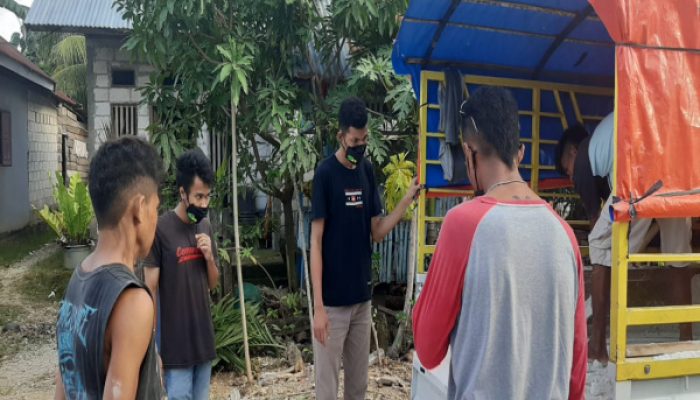 Relawan ASR Buton Utara Lakukan Bakti Sosial Perbaiki Kerusakan Jalan di Bangkudu