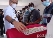 1.178 Nelayan Terdampak PPKM di Kota Kendari Terima Bantuan Uang Tunai