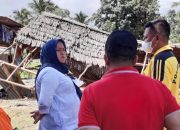 13 Keluarga Korban Angin Puting Beliung di Kolaka Timur Terima Bantuan