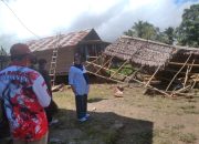 Bupati Bersama Gerindra dan ASR Serahkan Bantuan Korban Puting Beliung di Mowewe