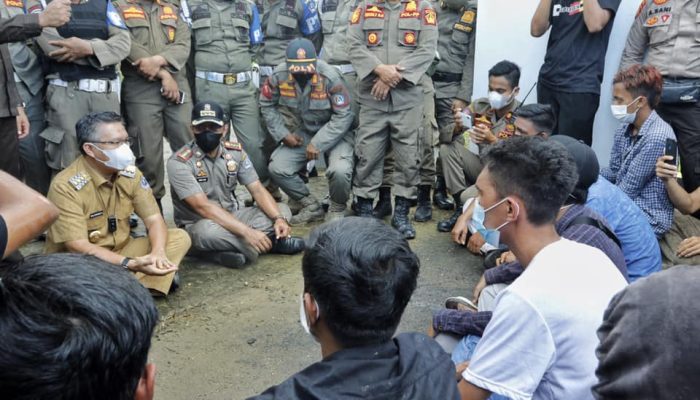 Begini Cara Sulkarnain Ajak Mahasiswa Kendari Awasi Penyaluran Bansos COVID