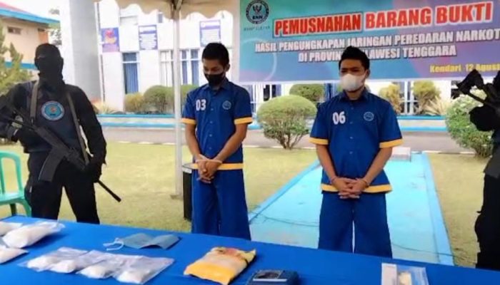 BNN Musnahkan 1.645 Gram Sabu dari Dua Tersangka di Kendari