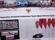 Presiden Jokowi Bagikan Sertipikat Tanah Untuk Warga Sultra