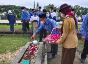 Tabur Bunga di TMP Watubangga Jelang HAB, Berikut Pesan Kakanwil Kemenag Sultra