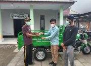 Wujud Kepedulian Lingkungan, PT Vale Serahkan Motor Sampah kepada Warga Dampala