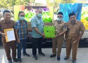 Bersama Pemkab Kolaka, PT Vale Serahkan Paket Sembako di Blok Pomalaa