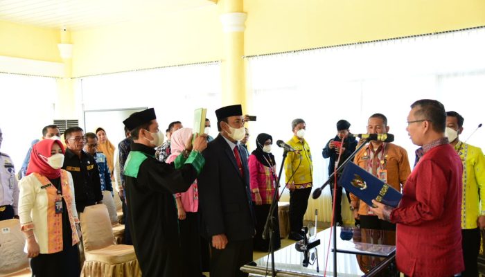 Agus Salim Dilantik Menjadi PJ Sekda Kota Kendari Gantikan Nahwa Umar