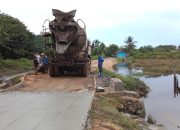 Dukung Pertumbuhan Ekonomi di Desa Tani Indah, VDNI Bangun Jalan Beton 2 KM