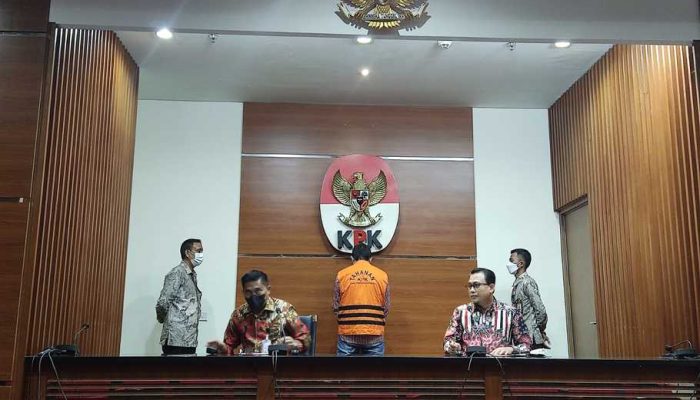 Adik Bupati Muna Resmi Ditahan KPK Sebagai Tersangka kasus suap dana PEN