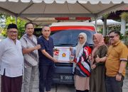 Gerindra Sultra Serahkan Bantuan Ambulance ke DPC Wakatobi