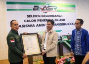 ASR Salurkan Beasiswa Rp2 Miliar di UMK Kendari