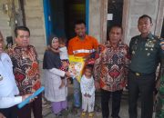 Korem 143 HO Bersama BKKBN Grebek Keluarga Stunting di Konawe Selatan, Berikan Bantuan Uang Gizi Anak