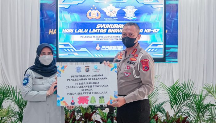 Tingkatkan Pelayanan, PT Jasa Raharja Sultra Serahkan Bantuan Sarana Pencegahan Laka Lantas