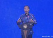 Presiden Jokowi Tawarkan Investasi Aspal Buton pada Investor Daily Summit
