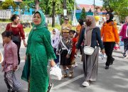 Pj Wali Kota Kendari Sambut 97 Barisan Karnaval Ibu dan Anak Tingkat TK