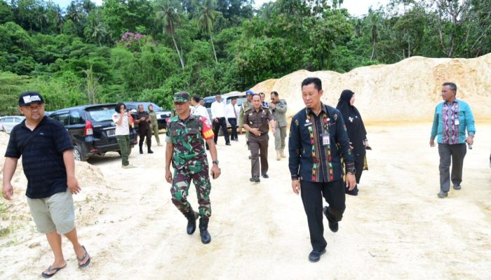 Pastikan Pantai Nambo Tidak Tercemar, Pj Walkot Kendari Bersama Forkopimda Tinjau Lokasi Penambangan Pasir Nambo