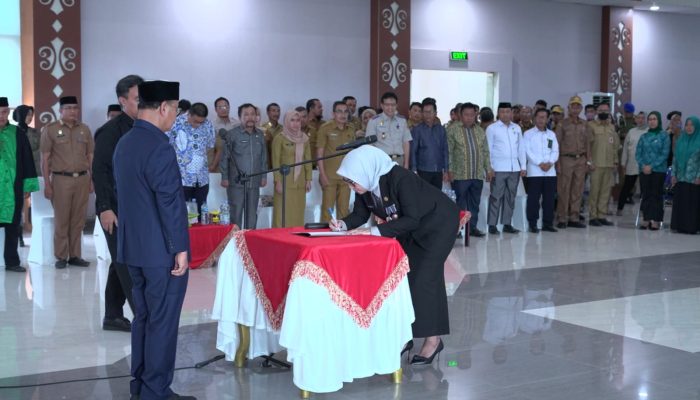 Sitti Chaddidjah Resmi Dilantik sebagai Sekda Konsel Definitif