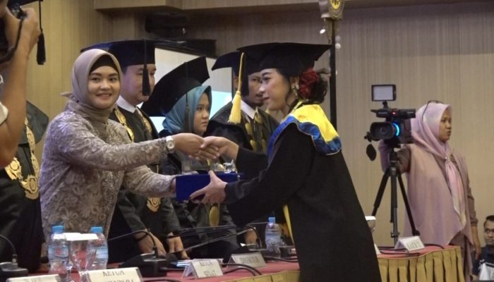 48 Mahasiswa Politeknik Indotec Kendari Diwisuda: Ini Harapan Sekot Kendari