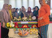 Dinas Koperasi dan UMKM Konsel Raih Juara Dua Lomba Menghias Nasi Tumpeng