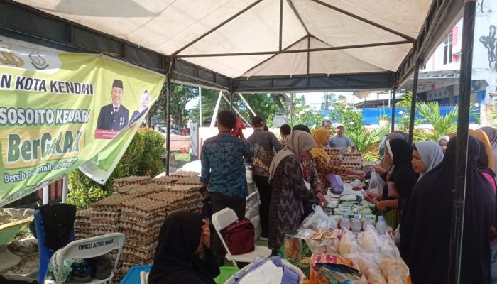 Asisten II Pemkot Kendari Pantau Pasar Murah Hari Terakhir