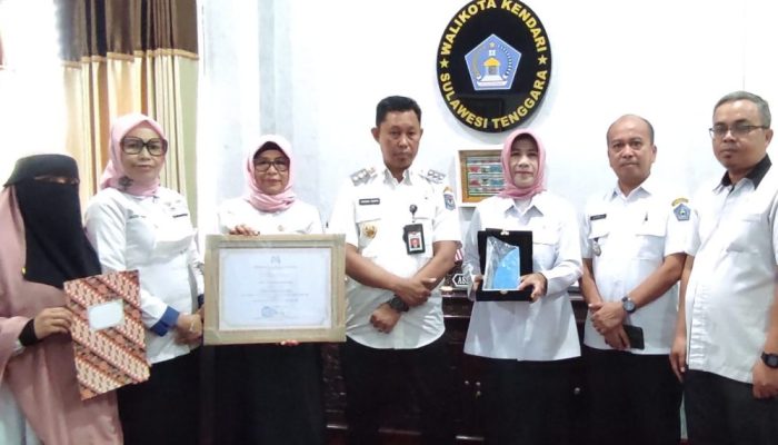 SMPN 9 Kendari Raih Penghargaan sebagai Satuan Pendidikan Ramah Anak dari Kementerian PPPA RI