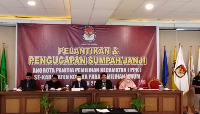 60 Anggota PPK Pemilu 2024 se-Kabupaten Kolaka Resmi Dilantik