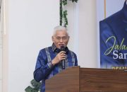 Sekprov Sultra Hadiri Peluncuran Buku “Jalan Terjal Sang Profesor sebuah Autobiografi”