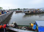 Pemerintah Kota Kendari Tertibkan Bangkai Kapal di RTH Papalimba