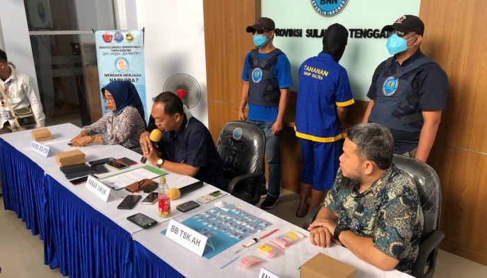 BNNP Sultra Tangkap Residivis Pengedar Narkoba di Kendari, 41 Sachet Sabu Diamankan