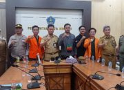 Mahasiswa STMIK Bina Bangsa Demo Kantor Wali Kota Kendari Minta Perbaikan Jalan