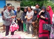 Pj Wali Kota Kendari Serahkan Bantuan ke Warga Puuwatu Terdampak Bencana Badai