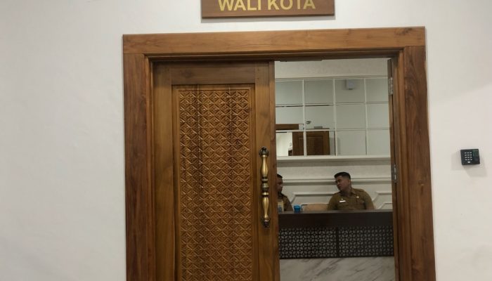 Sekda dan Staf Ahli Tersangka Suap, Pj Wali Kota Kendari Enggan Berkomentar