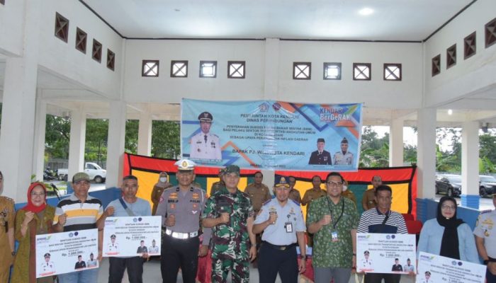 Tekan Inflasi, Pemerintah Kota Kendari Salurkan Subsidi BBM untuk Sopir Angkutan Umum