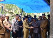 Sekot Kendari Serahkan Bantuan untuk Korban Tertimpa Pohon di Kecamatan Puuwatu