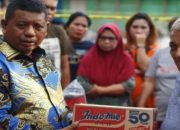 Ketua DPRD Kendari Serahkan Bantuan Korban Kebakaran