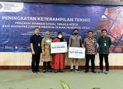 BPJamsotek Sultra Serahkan Santunan Kematian Rp42 Juta Ke Ahli Waris Nelayan