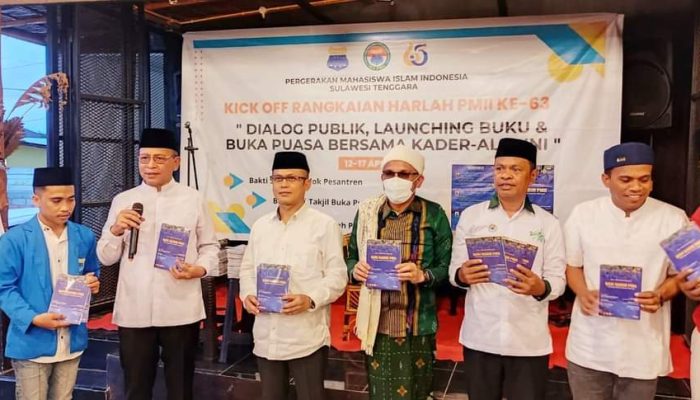 Peringati Harla PMII Ke-63, Kepala BPVP Kendari Launching Buku PKC PMII Sultra