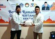 Raih Keberkahan Ramadan, Dinas Pertanian Kendari Bagikan Paket Sembako