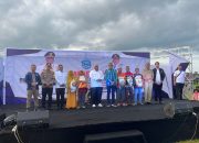 Jelang Idulfitri, Kadin Sultra bersama Pemda Buteng Launching Penyaluran Beras dan Pasar Murah